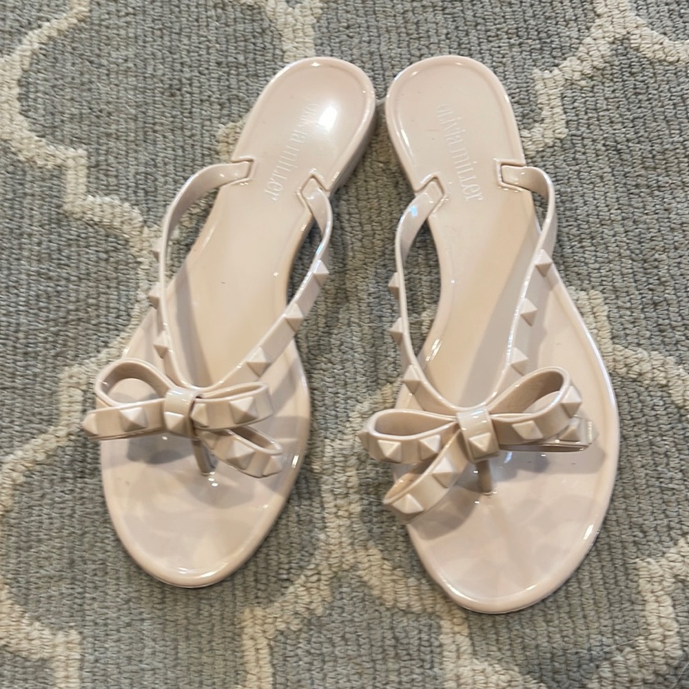 Olivia Miller Flip Flops Size 7 - Picture 1 of 2